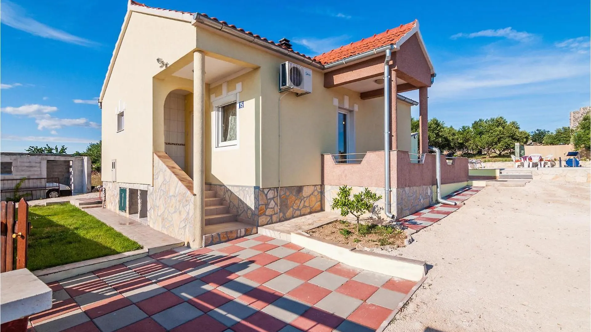 Awesome Home In Vrana With Kitchen